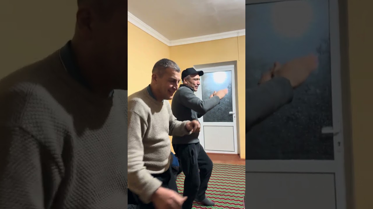 Dilmurod Madmusayev & Ayubjon Usmonov muxlislar davrasida 