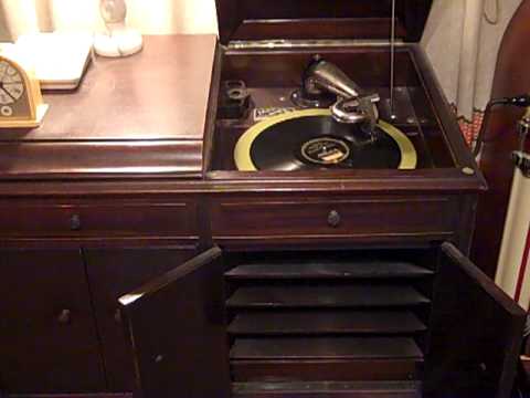 ARTHUR GIBBS AND HIS GANG - LOUISVILLE LOU - ROARING 20'S VICTROLA