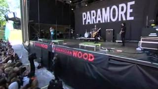Pressure - Paramore ( live HD )