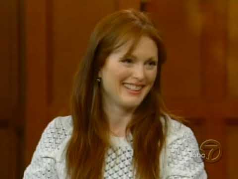 Live with Regis and Kelly - Julianne Moore 2006