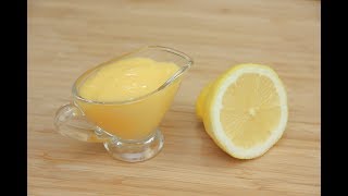 Лимонный курд, это что-то вроде заварного крема приготовленного на натуральном фруктовом соке. 
Классический продукт, который используют с тостами, в тартах, пирожных. Даже, хорошо пойдёт к макаронам! 
Заварной крем получается