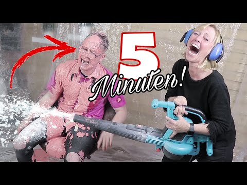 Meine MUTTER darf 5 Minuten lang ALLES mit mir machen... 😱(Wohnung zerstört) II RayFox