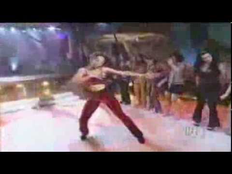 Soul Train Line 01' - Mo Que!