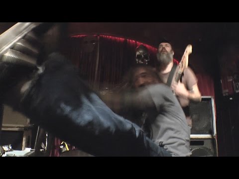 Weedeater - 'Hammerhandle' - live from Kung Fu Necktie in Philadelphia - 2014