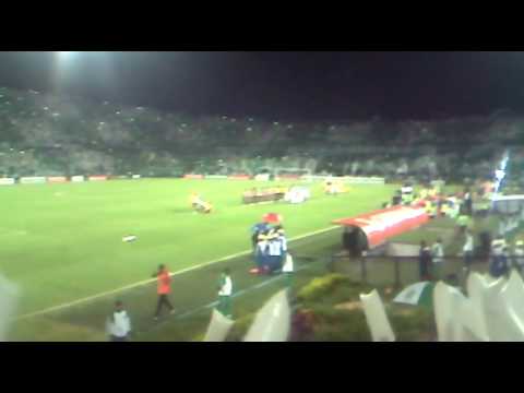 "Salida Atlético Nacional Vs Sao Paulo Semifinal Copa Libertadores Vuelta" Barra: Los del Sur &bull; Club: Atlético Nacional