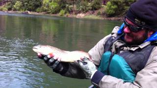 preview picture of video 'Fishing spring high flows on the Green River 2011'