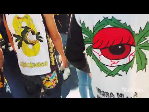 "Caravana de la Ultra Sur Sucre por el Aniversario del Club The Strongest 2016" Barra: La Gloriosa Ultra Sur 34 &bull; Club: The Strongest