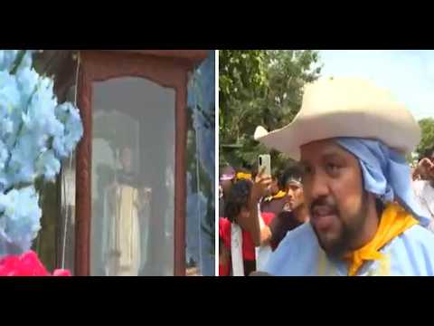 Santo Domingo de Abajo recorre calles de Ciudad Sandino en su tradicional bajada a Managua