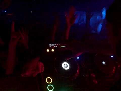 Erol Alkan @ dollop (Stealth, Nottingham). 2010 ('Waves' piano remake)