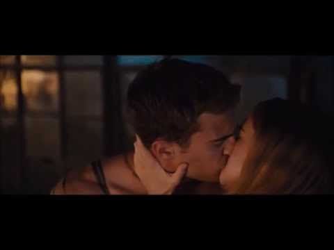 Tris and Tobias KissDivergent HD