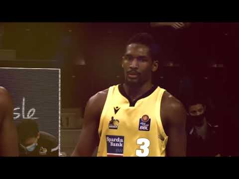 Jaleen Smith (MHP RIESEN Ludwigsburg): "15 / 5 / 5"-season