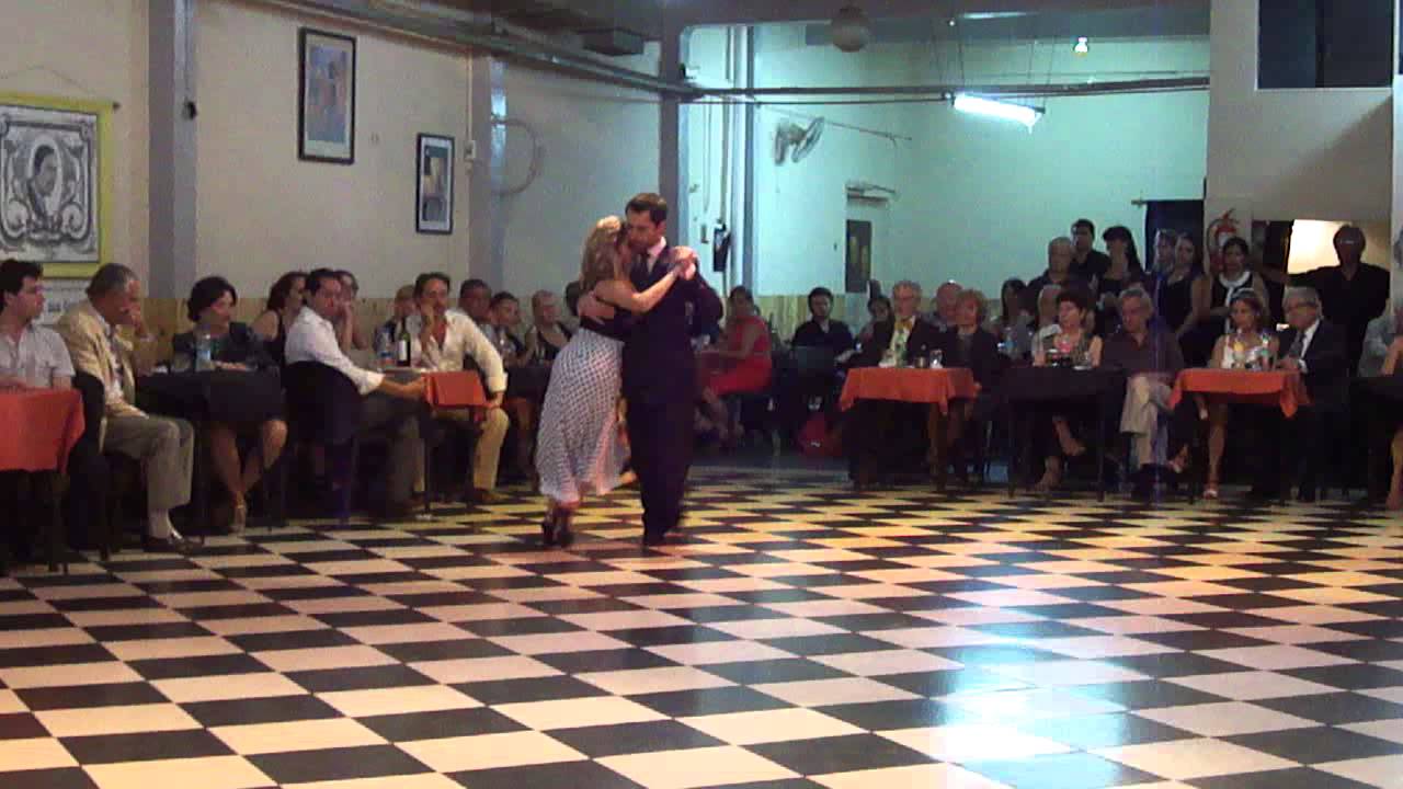 Sin Rumbo, bailan Javier Rodriguez y Noelia Barsi 1/4