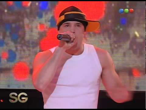 Raperos hacen improvisación de Hip Hop - Susana Gimenez