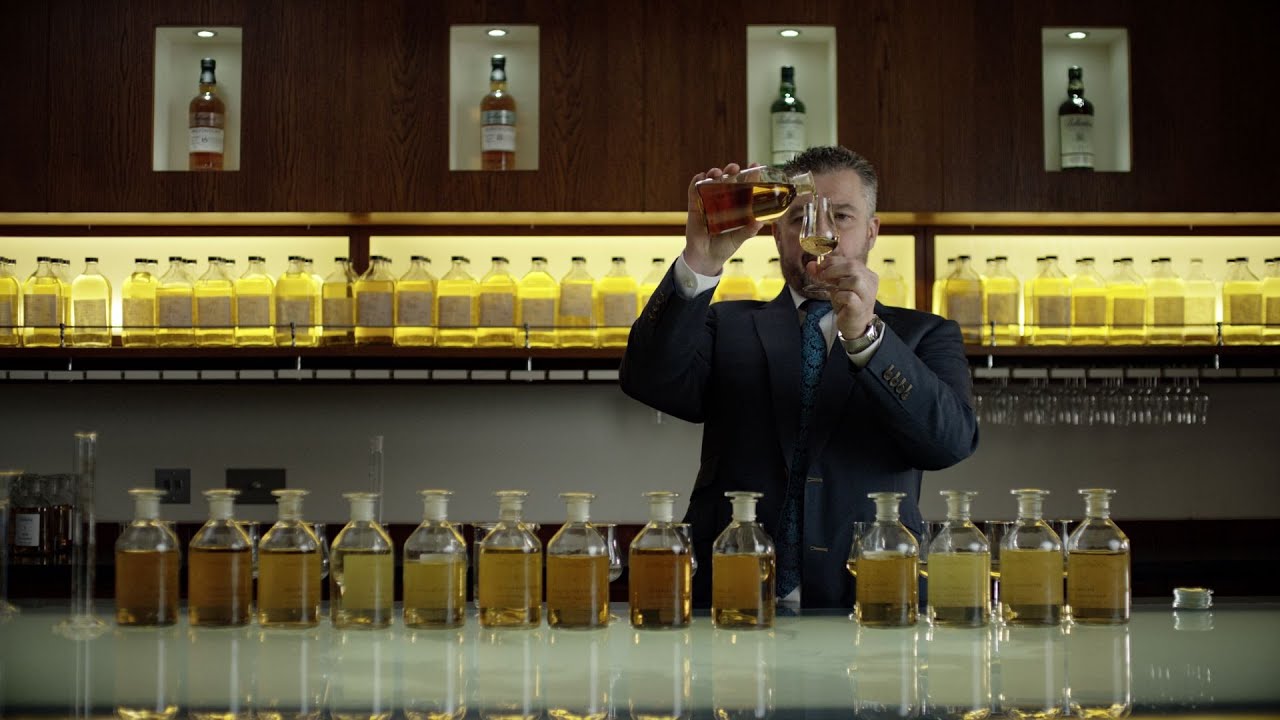 Ballantine's 17 Year Old - Scotch Whisky - Ballantine's US Ballantine's 17 Year Old - Scotch Whisky - Ballantine's US