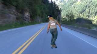 Goldie's Mountain Skateboard Adventure!