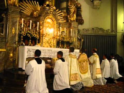 Tantum Ergo Sacramentum - Gregorian Chant by St. Thomas Aquinas