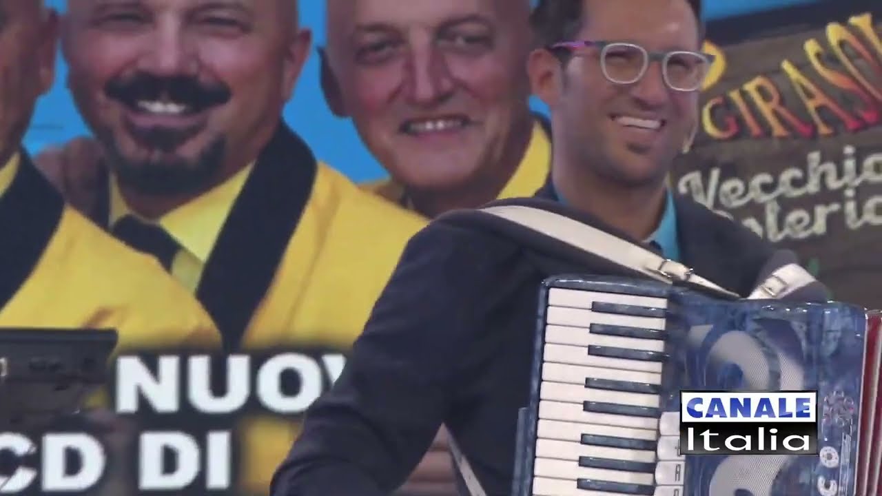 I GIRASOLI con i Nuovi Brani "TIRA LA FUNE" Canale Italia SPECIALE FARFALLINA Cantando Ballando