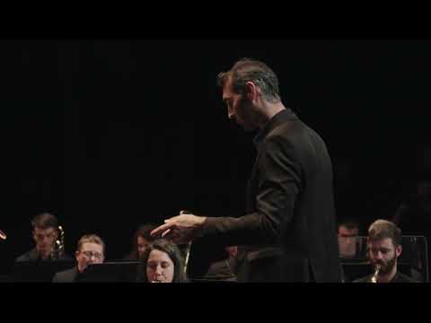 Green Hills Fantasy - Thomas Doss