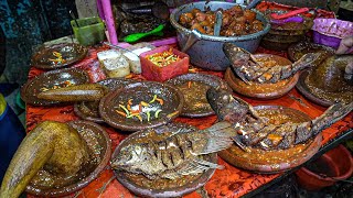 HUJAN PUN GAK NGARUH TETEP DI KRUBUNG PEMBELI?? YANG MAKAN SAMAPAI NGEMPER DI TROTOAR