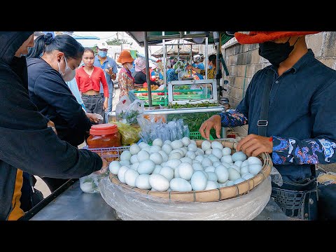 Street food tour front of garment factory! Cambodian Street Food