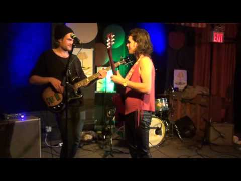 Jett Rebel, last jam of the Live in Your Living Room NYC Festival. Nov 25 2015