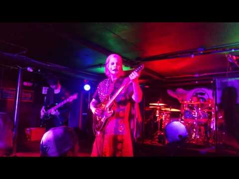 13) Behind The Nut Love