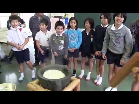 種子島の学校活動：星原小学校安納芋からいも餅つき体験！