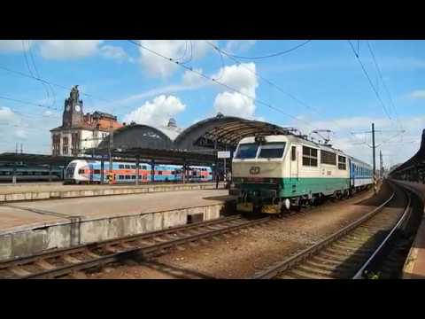 Odjezd Sv 605  a R 610 "Karlex" z hlaváku s lokomotivou 150.209