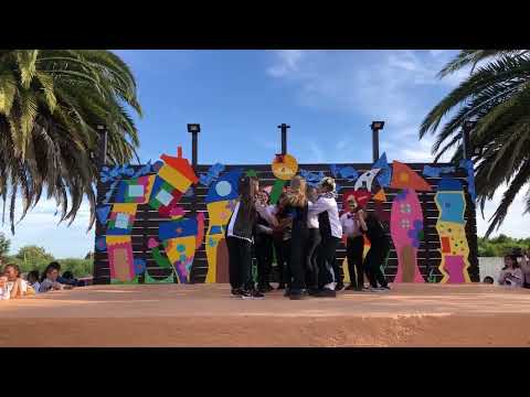 2° Acto Cuadro final de espantatruenos 5° año