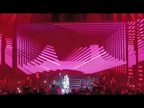 Bikin Afgan Baper Rossa Featuring Boy William di live konser Rossa 25 shining year concert