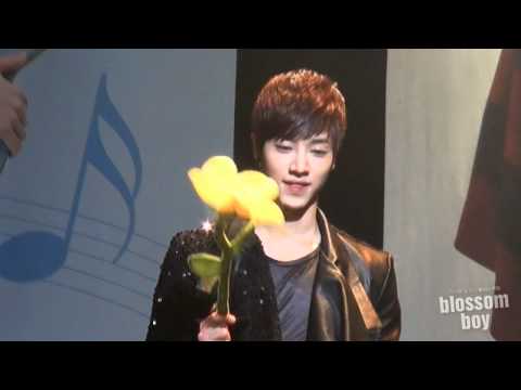 [FANCAM] 110126 Kikwang @ BBQ Mini-Concert #2