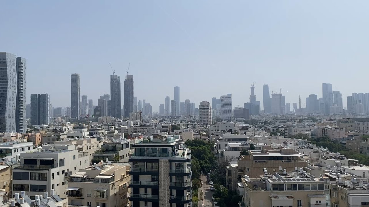Video | Sirens wail, blasts heard over Tel Aviv after Israel detects missiles from Iran | AFP