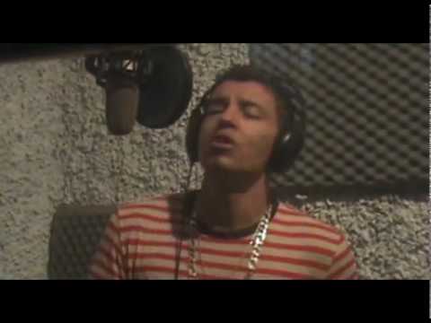 Mc Romeu - A Te Esperar  ( Clipe )  Continuação Da Rainha