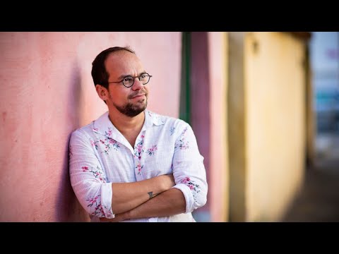 Marcelo Moutinho lança livro dedicado a Aldir Blanc