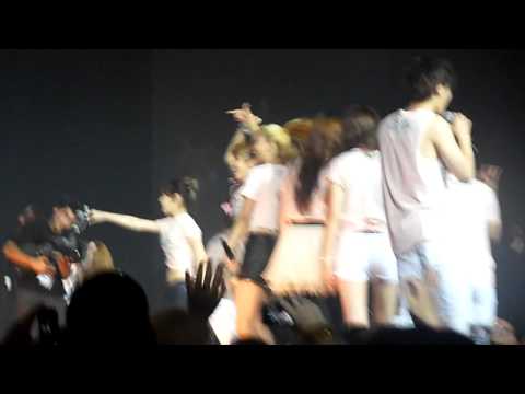 Smtown Paris 110610: Ending
