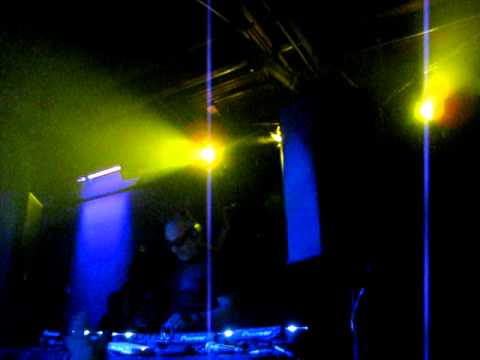 Roger Sanchez debuts new song Republic Live Austin 4-1-11