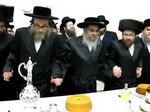 Satmar Rabbi (R' Aron) Shava Bruchis In Pupa B.P. Part 3