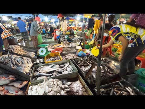 Unbelievable Fish Market Scene Early Morning at 5:30 am - Vendors, Fish, Seafood & More | Malen