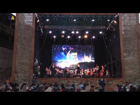 Lutsk Castle Goes Medieval to Modern in Fascinating Festival
