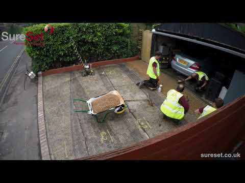 Timelapse of a resin bound driveway installation