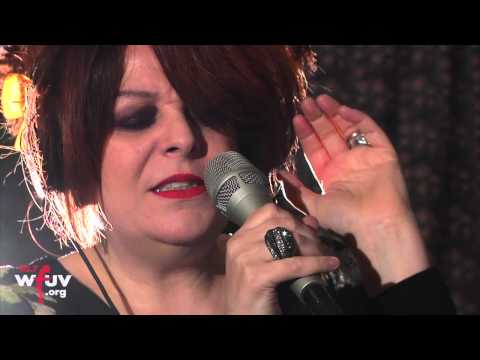 Angela McCluskey - " Wild is the Wind" & "I Think It's Going To Rain Today" (Live at WFUV)