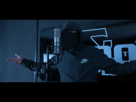 R Wizzy - #Triple'sBooth Freestyle | 2000&TripleTV |