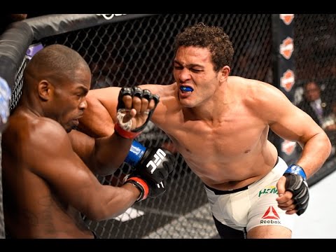 'Frankenstein' tenta manter invencibilidade no UFC Portland