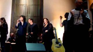 Hallelu sung by Julie Silver and ensemble at Valley Beth Shalom's Debbie Friedman Tribute.MOV