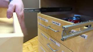 Install/remove a drawer (rail & ball cage type)