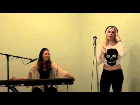 Nicollette Varanelli - Out takes