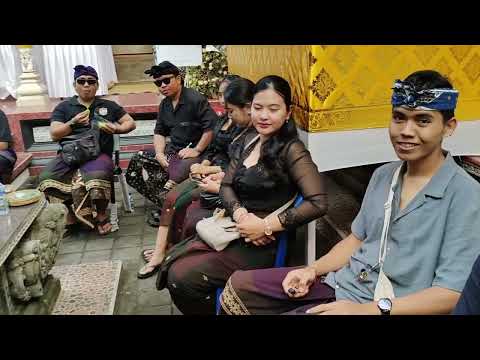 Melayat kerumah Pak Wali kota Denpasar Rapi kota Denpasar bersama Ketuda dan prejuru Br. Geladag 