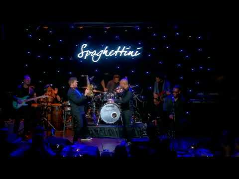 Michael Lington and Kenny Lattimore - Everything Must Change