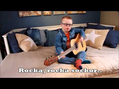 Veure vídeo Rocka rocka sockor låten med Max
