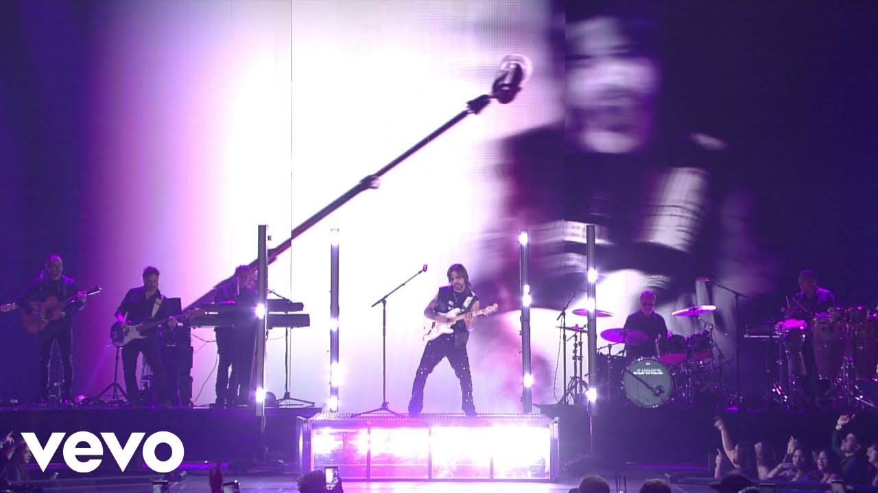 Juanes - Hagamos Que / La Camisa Negra / Es Por Ti (En Vivo Desde Premio Lo Nuestro 2026)